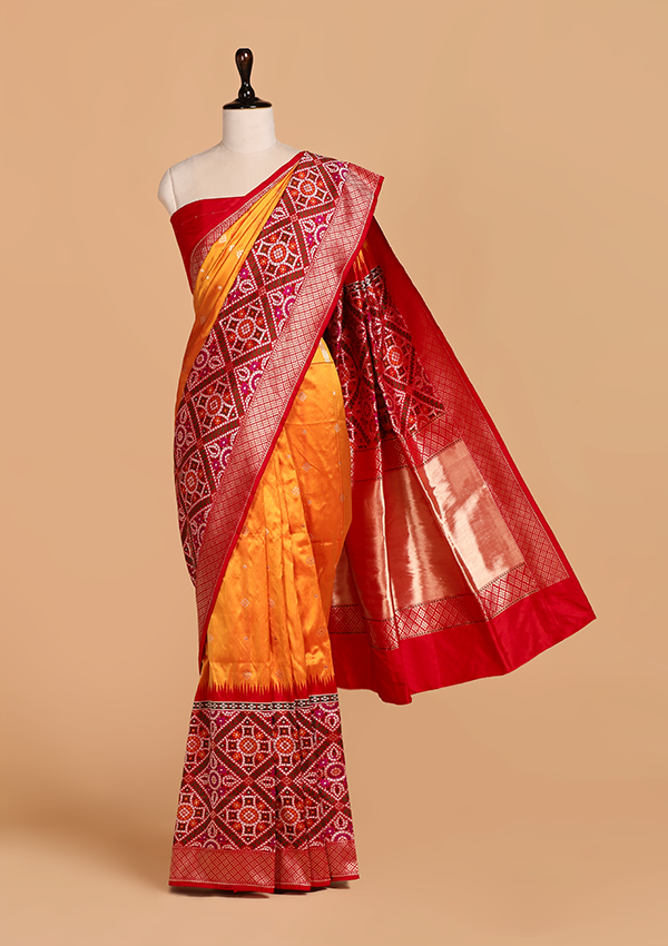 Short Gold Butti Saree in Silk