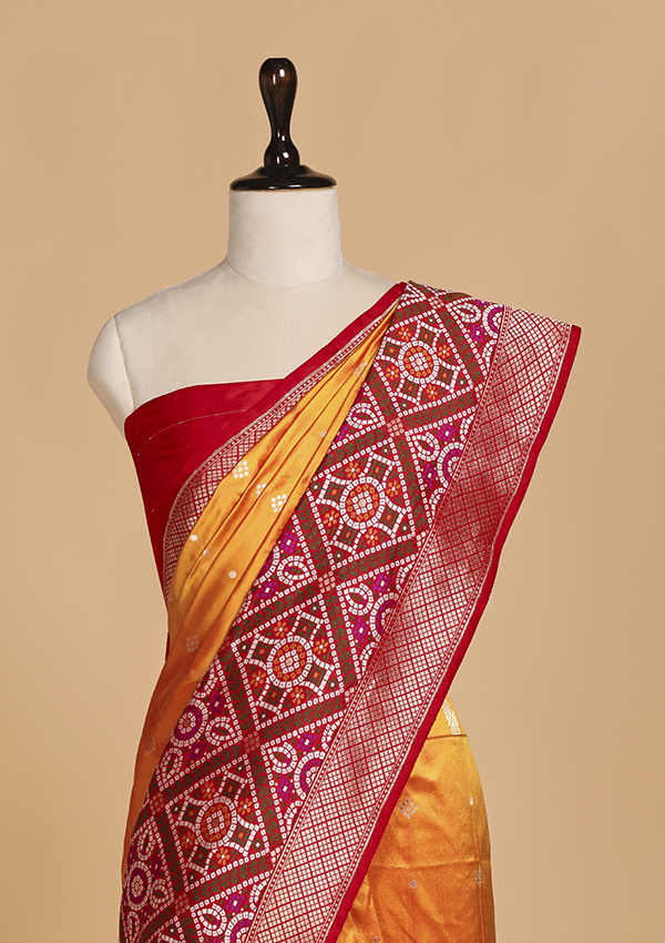 Short Gold Butti Saree in Silk
