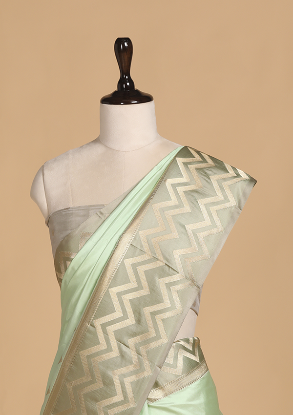 Pista Green Plain Saree in Silk