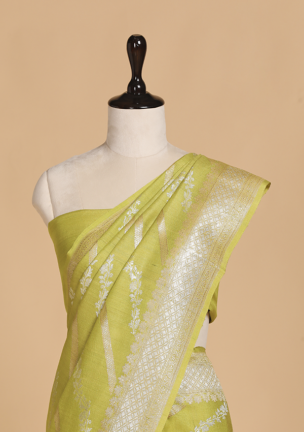 Olive Green Lehariya Saree in Georgette Tussar