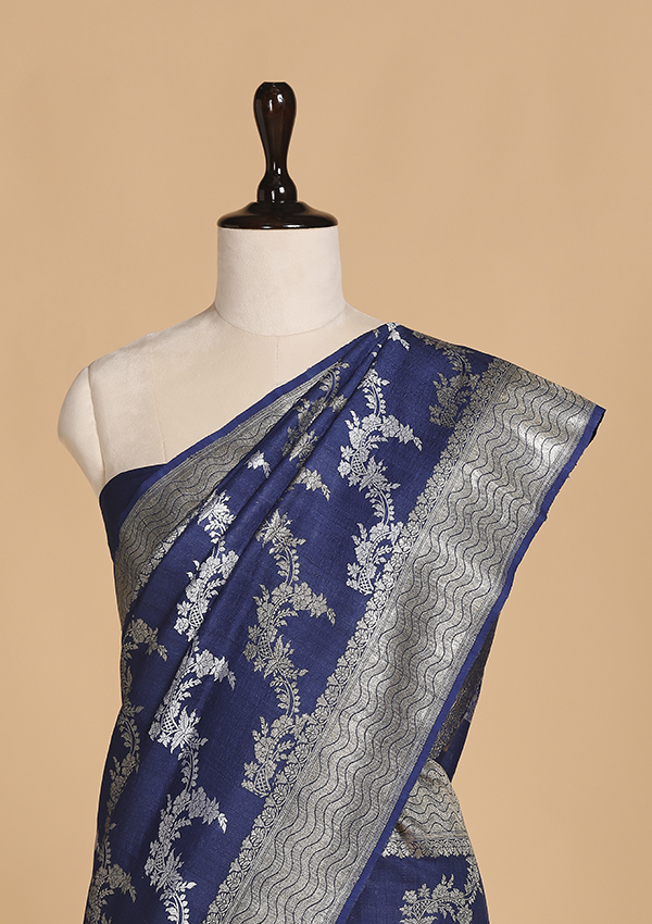 Navy Blue Lehariya Saree in Georgette Tussar