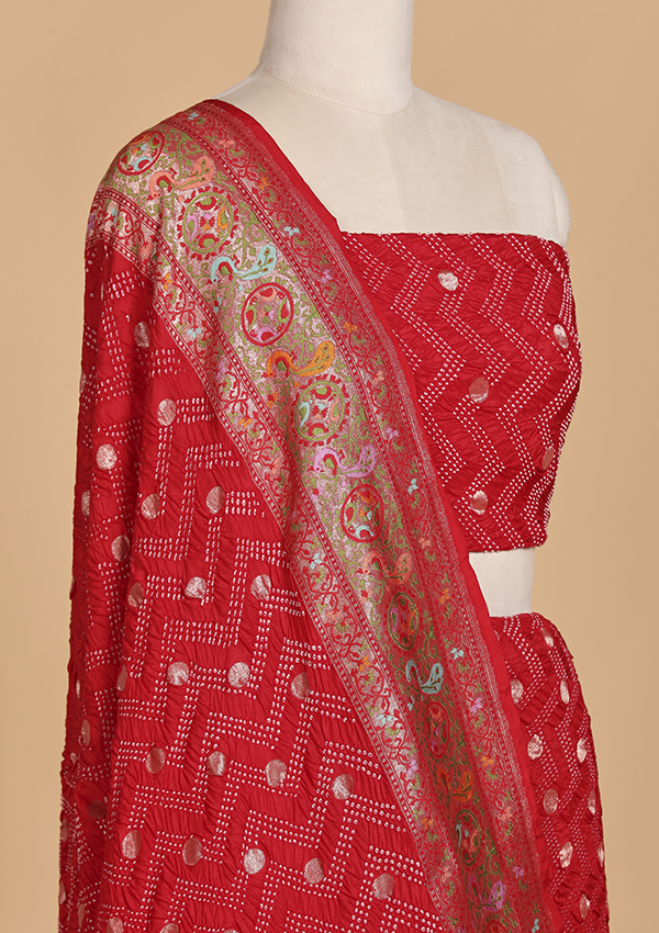 Red Butti Bandhani Saree in Georgette