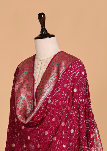 Majenta Butti Bandhani Dupatta in Silk