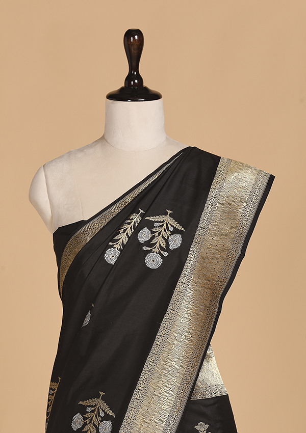 Black Butti Saree in Silk