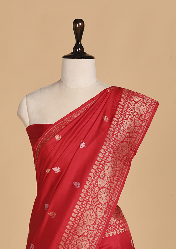 Red Butti Saree in Silk