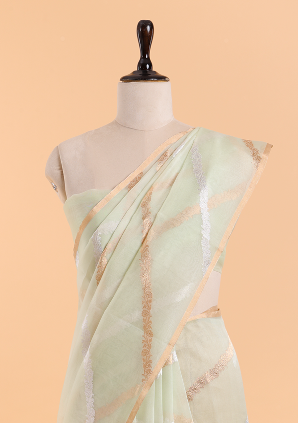 Light Pista Green Lehariya  Saree in Kora Silk