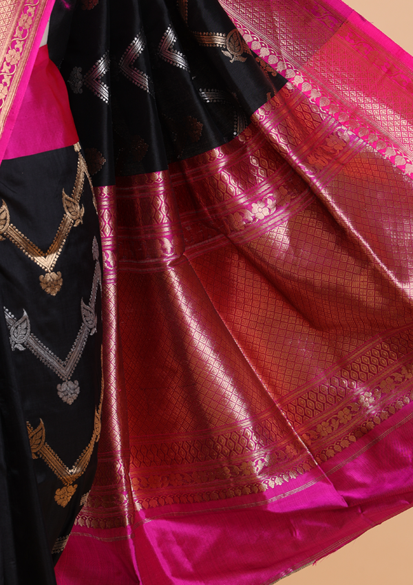 Black Lehariya Saree in Silk