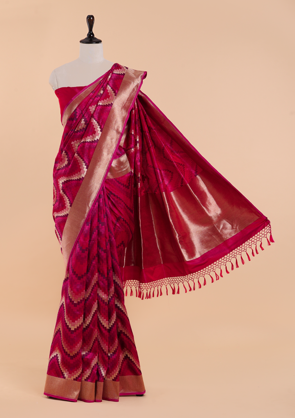 Magenta Pink Lehariya Saree in Silk