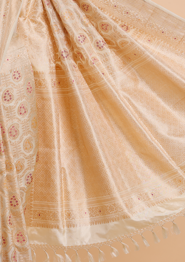 Off White Jaal Saree in Silk