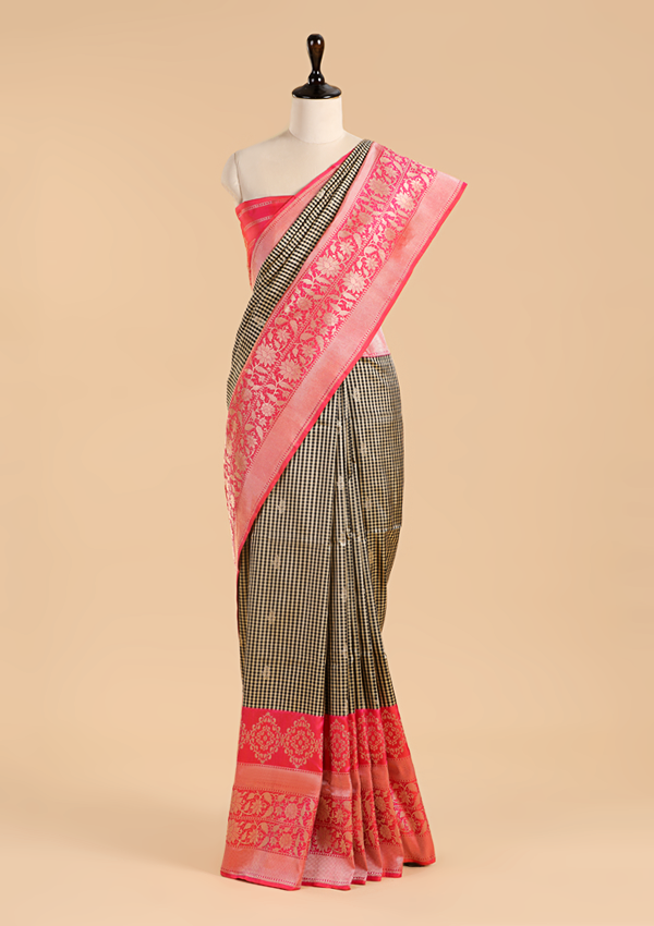 Cream Butti Saree in Silk