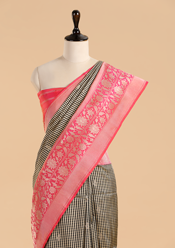 Cream Butti Saree in Silk