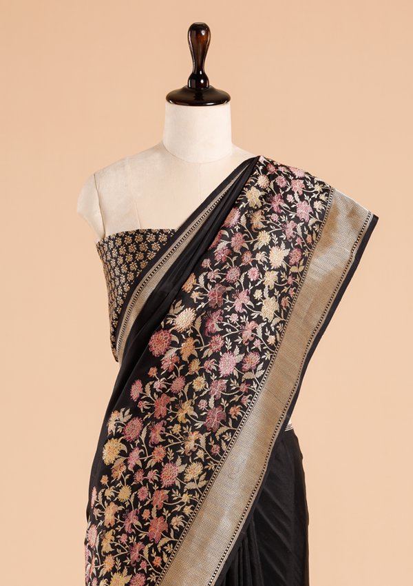 Black Plain Saree in Silk