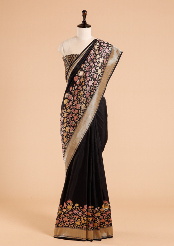 Black Plain Saree in Silk