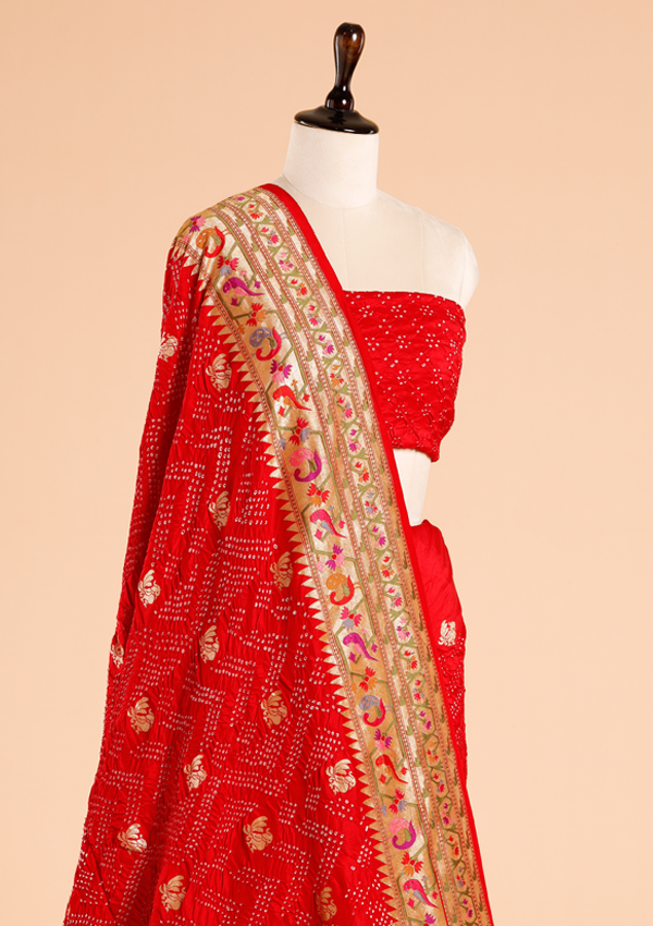 Red Butti Bandhani Saree in Georgette