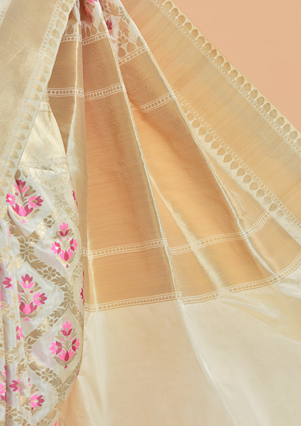 Off White Jaal Saree in Silk