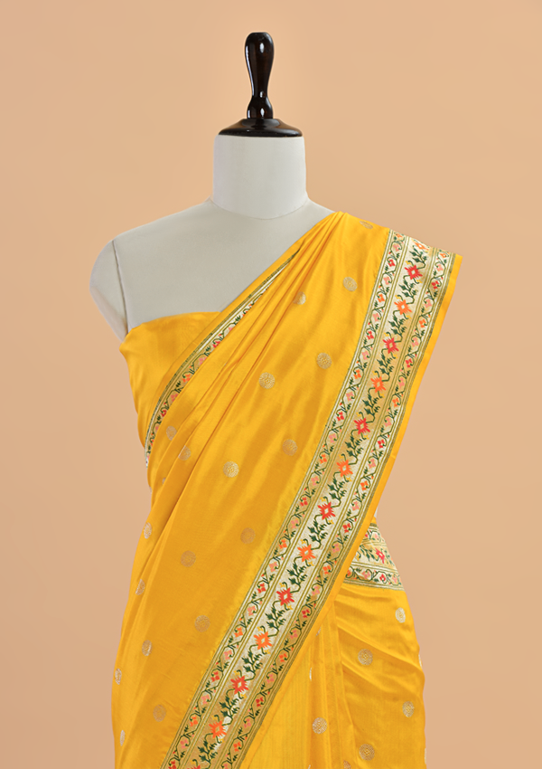 Yellow Butti Saree in Silk